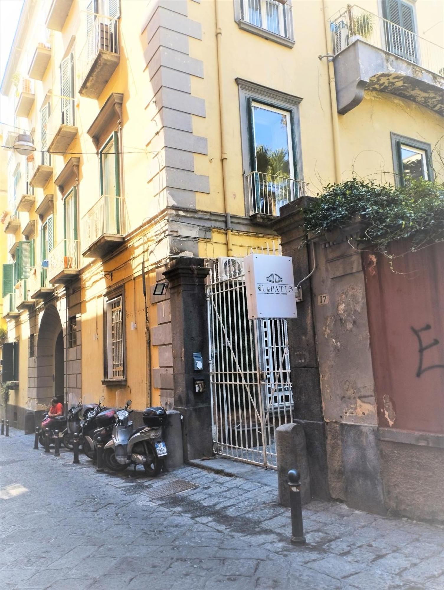 Residence E Appartamenti Bausan Napoli Dış mekan fotoğraf